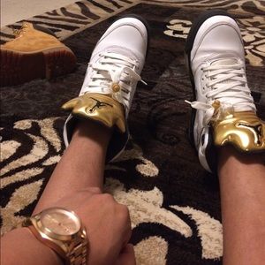 Retro Jordan 5 gold 6.5y