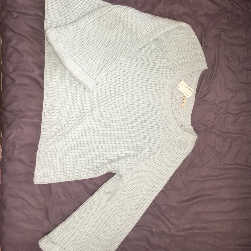 cropped light blu sweater with bell sleeves