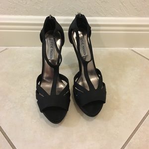 Steve Madden black heel