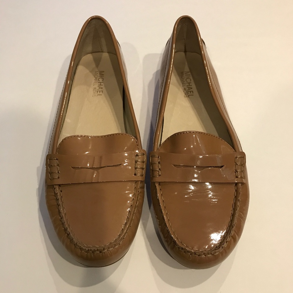 MICHAEL KORS PATENT LEATHER LOAFERS