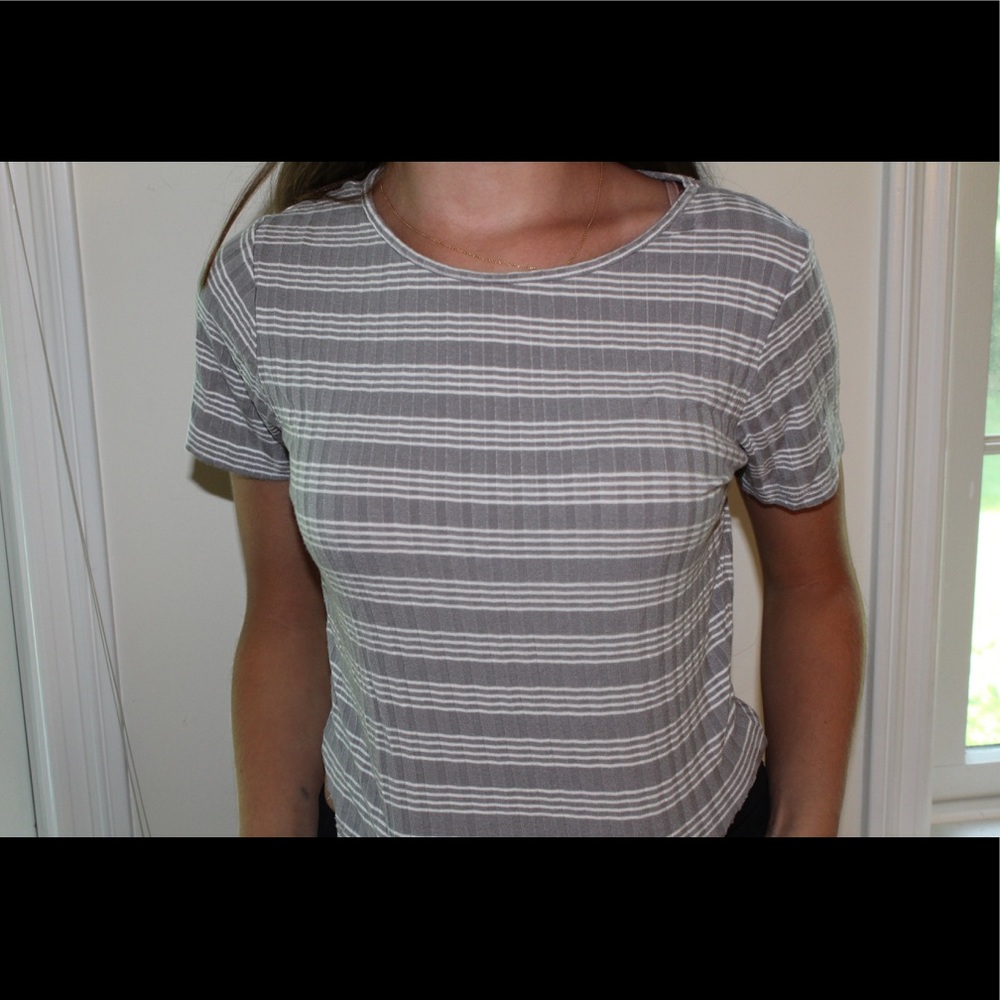 Striped comfy slightly cropped tee!!