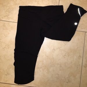 lululemon cropped leggings with ruffle detail!