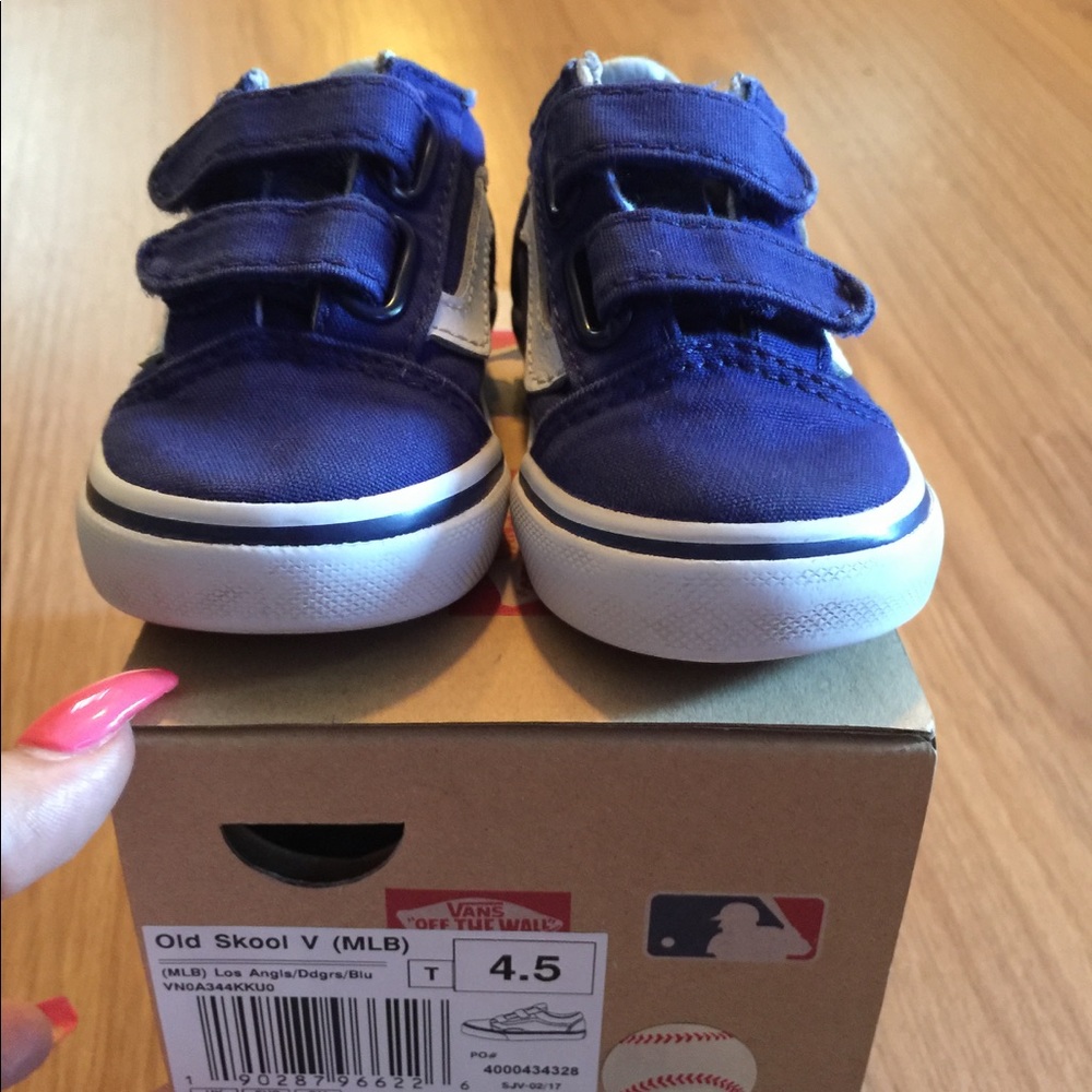 Toddler dodger vans, size 4.5