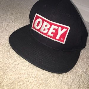 Obey SnapBack hat wind only a couple of times.