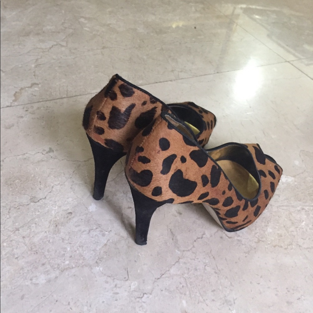 Shoes - Picture 2 of 2