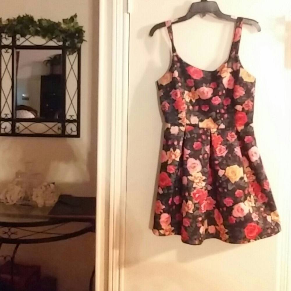 Forever 21 Floral Print Dress