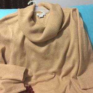 EUC Gold glittering thin 3/4 sleeve sweater!pretty