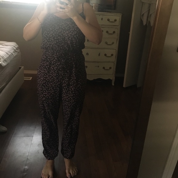 Floral Jumpsuit - Picture 4 of 6