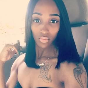 Meet your Posher, Yvette