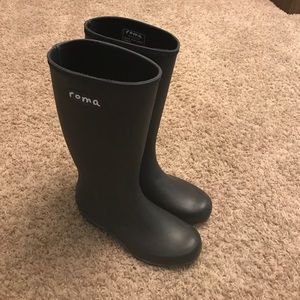 Rain boots
