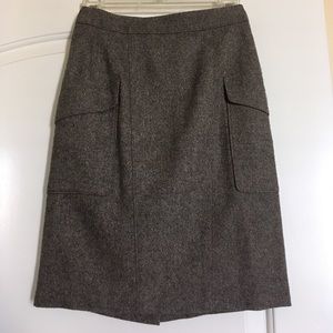 Ann Taylor pencil skirt with pockets
