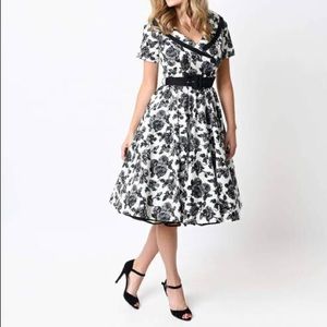 New "classic act" floral dress - pinup retro