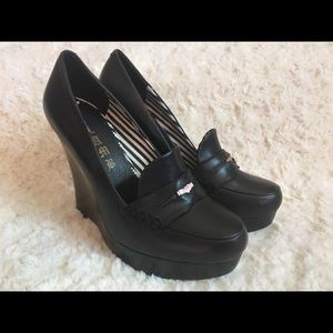 L.A.M.B. Penny Loafers NWT