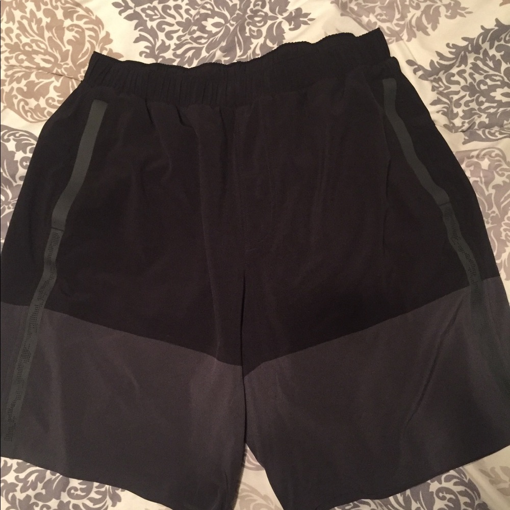 🚫🚫🚫SOLD🚫🚫🚫One pair of men's LuluLemon Shorts
