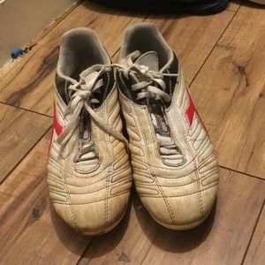 *ONLY $5* Diadora soccer cleats