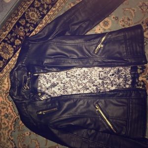 💕Authentic Guess Faux Leather Jacket 💕