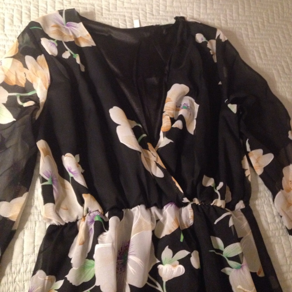 LAST 2! Floral long sleeve, spilt front maxi - Picture 2 of 4