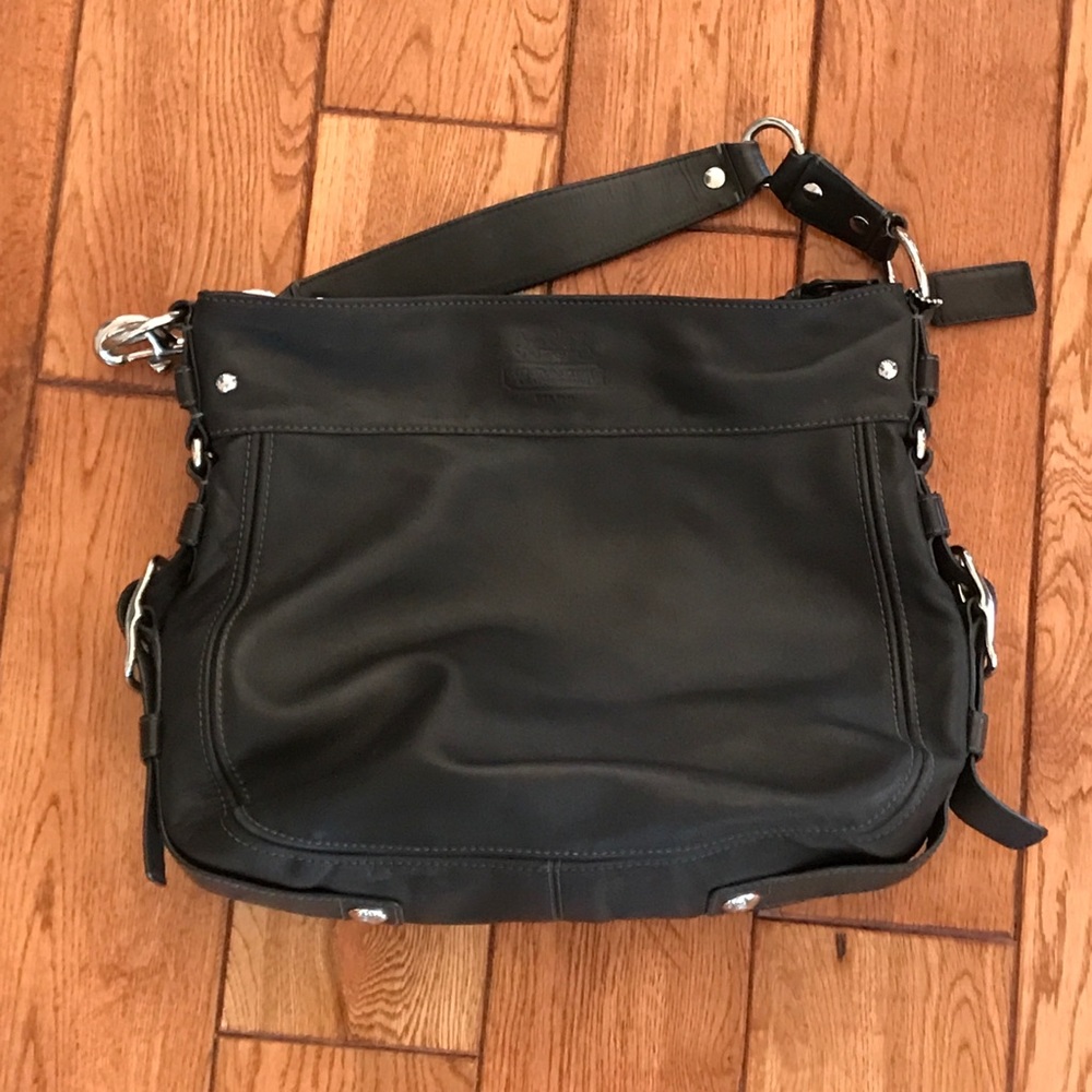 Coach Carly XL Black leather hand bag purse