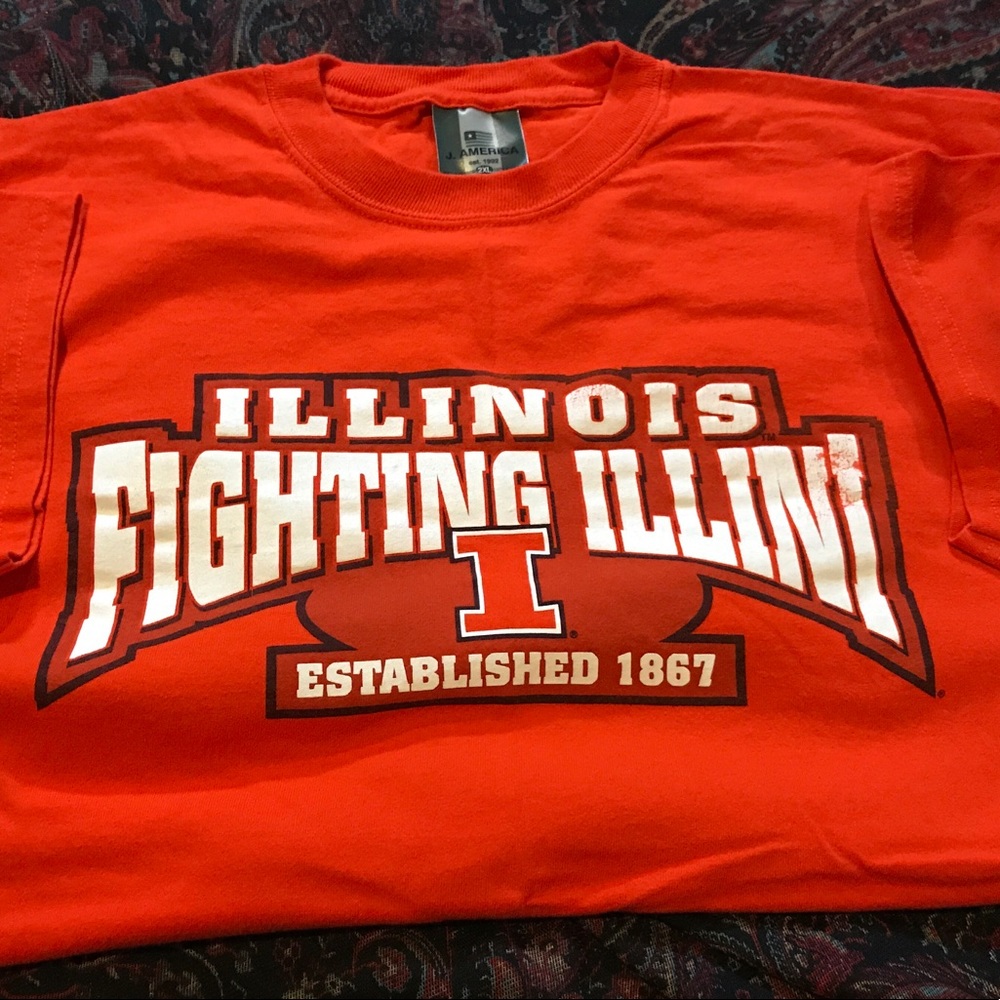 Men's 2 XL t shirt. Fighting Illini