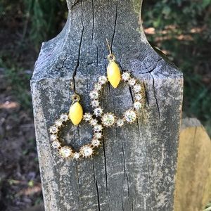 💓NEW 💋Yellow 'Sunshine' Gold Dangle Earrings💓