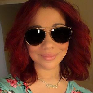 Meet your Posher, Jillian