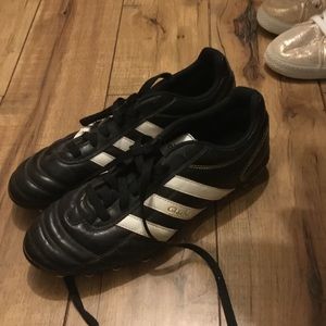 *GREAT CONDITION* ADIDAS Soccer Cleats Size: 8.5