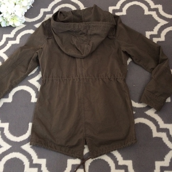 Trendy Olive Utility Jacket - Picture 2 of 5