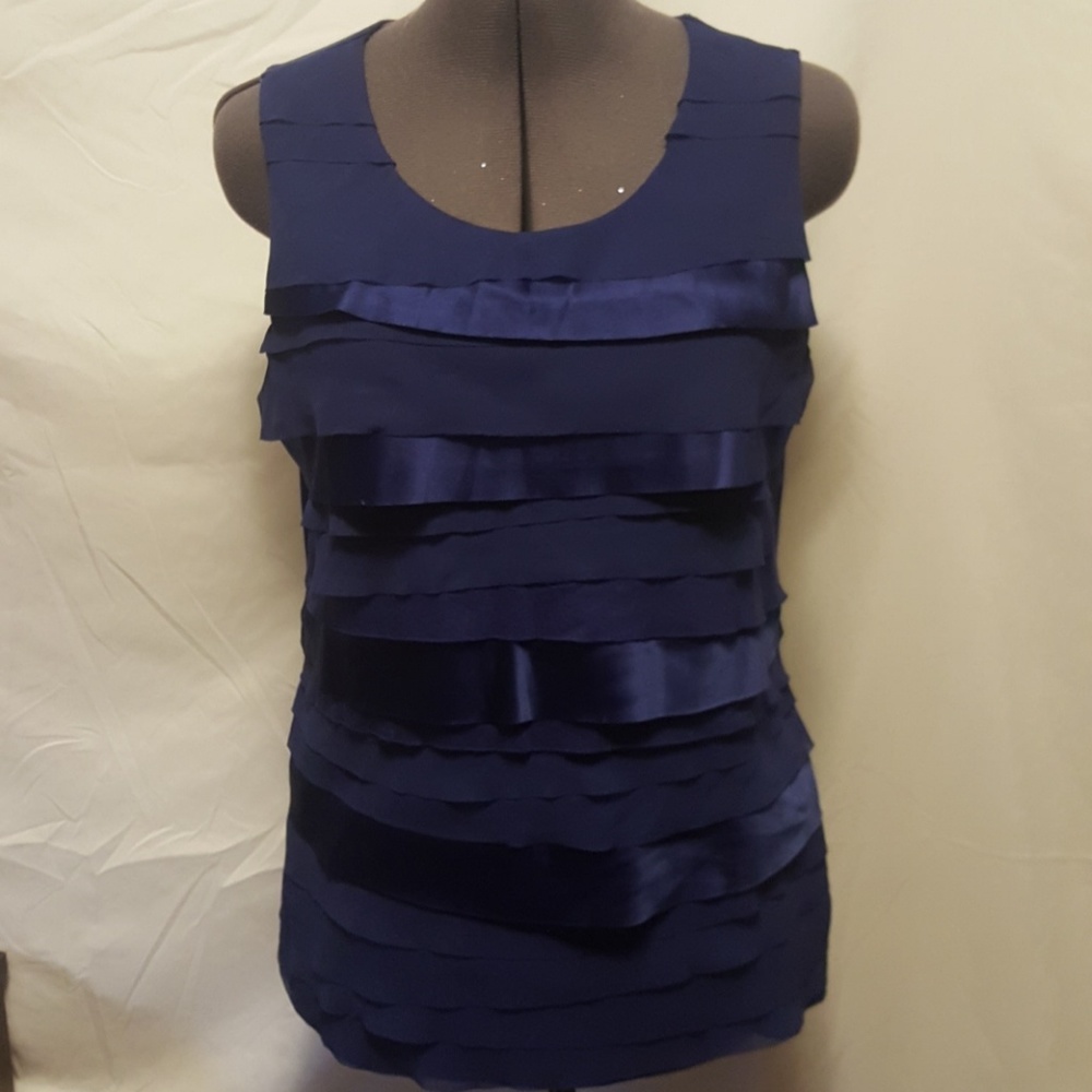 Tiered sleeveless top