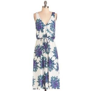EUC "I've got the flower" dress