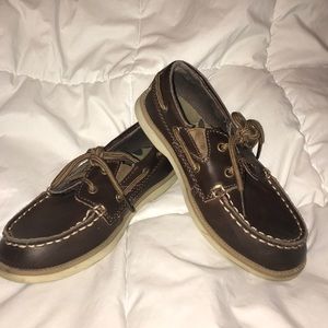 Boys boat shoes