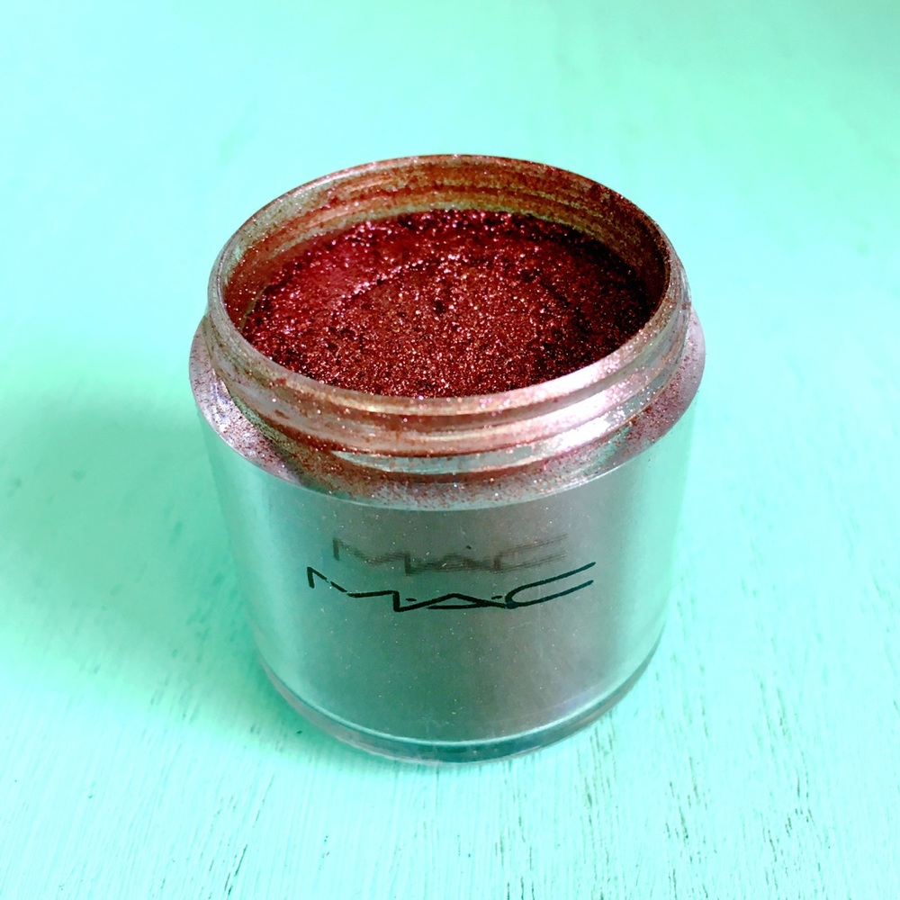 MAC Glitter Brilliants - Reflects Blackened Red