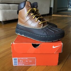 Nike ACG boots