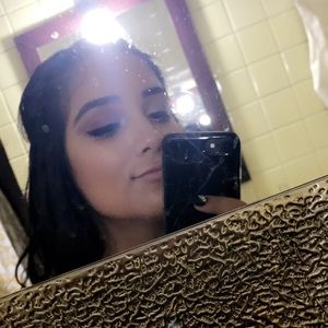 Meet your Posher, Lupe