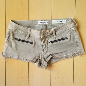 Bullhead Frayed Short Shorts. Grey Denim. Size 1