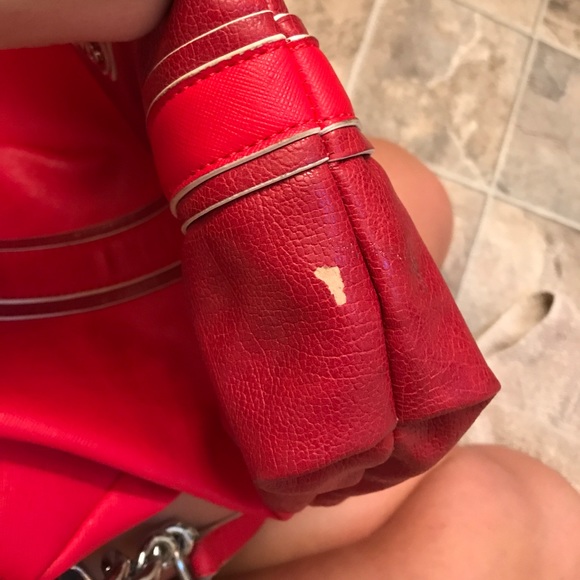 Simply Vera Wang Tote - Picture 4 of 4