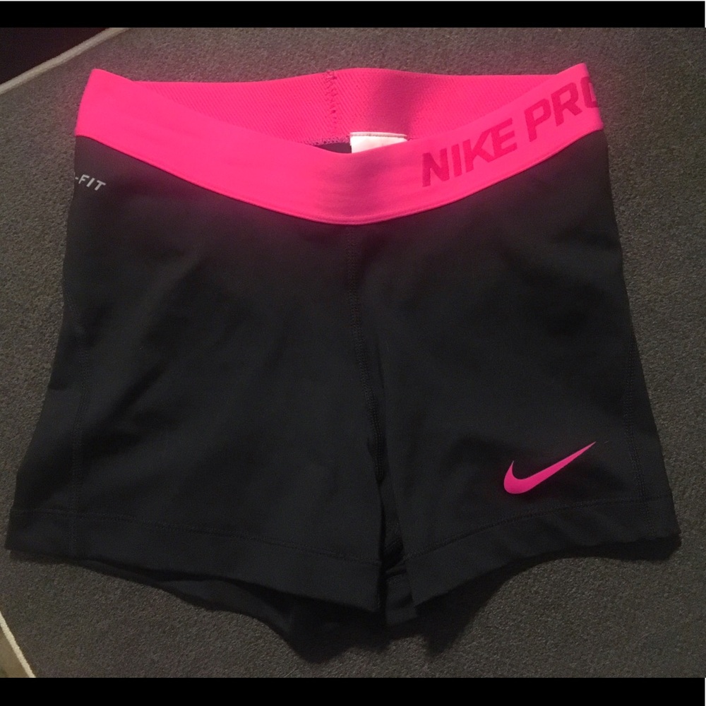 SOLD NWOT Nike Compression Shorts