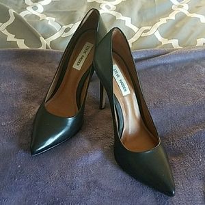 Steve Madden Pumps: Black Leather Proto2