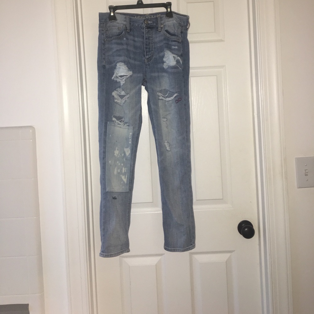 Distressed American eagle jeans