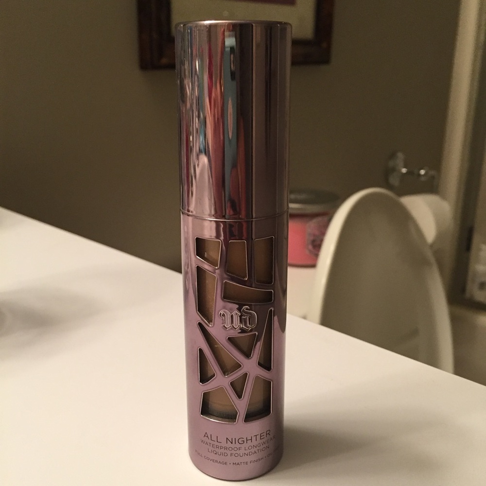 Urban Decay All Nighter Liquid Foundation