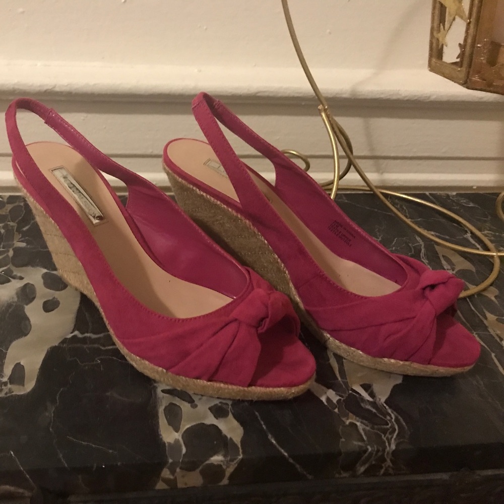 Fuchsia sling back wedges