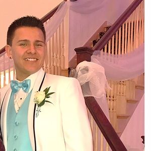 Meet your Posher, Alexi