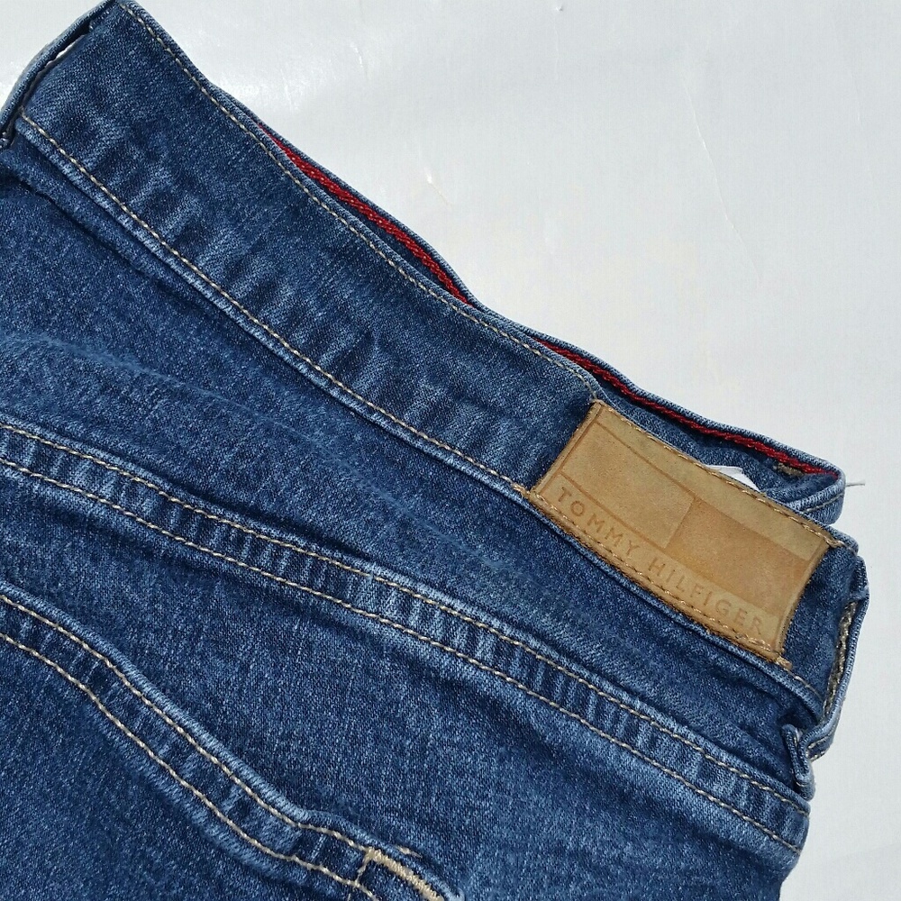 TOMMY HILFIGER WOMEN JEANS | Size 16 |