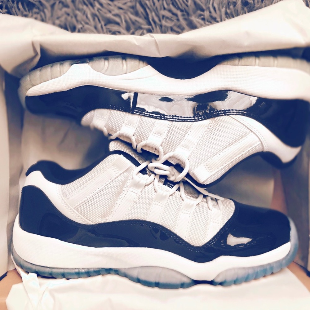 🚫SOLD🚫 Air Jordan 11 Concord Low 7y