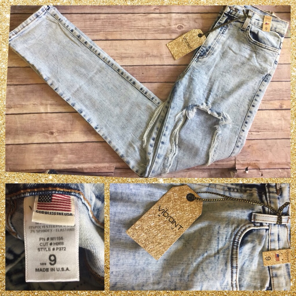 NWT Vibrant M.I.U Distressed ripped jeans Size 9