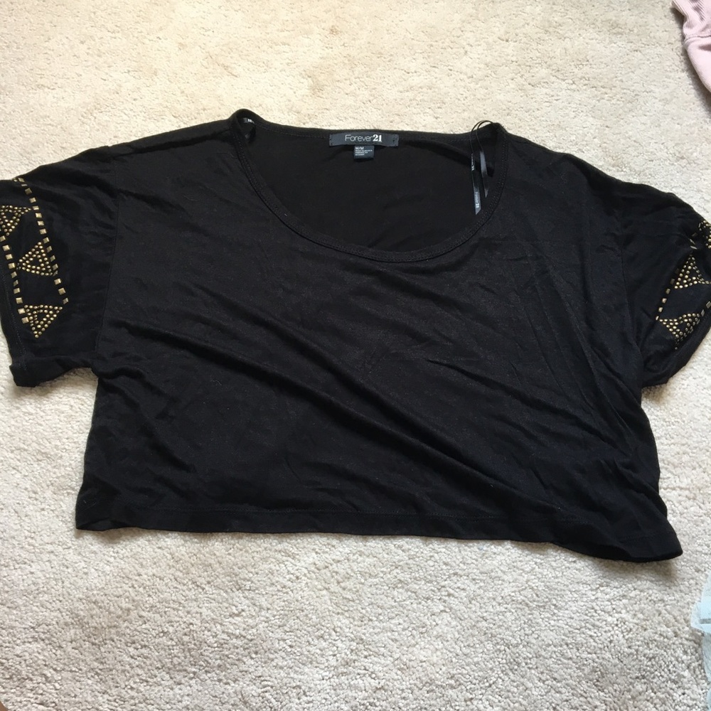 Loose crop top