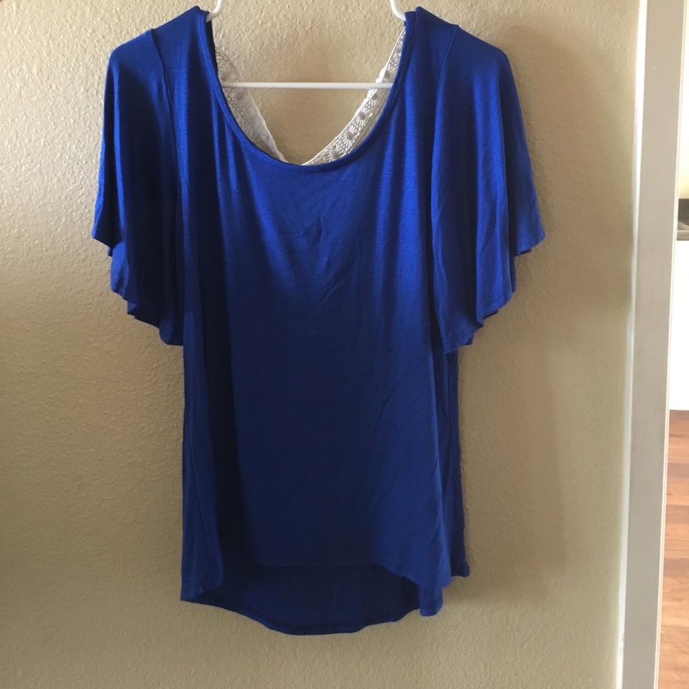 Blue t shirt with open back