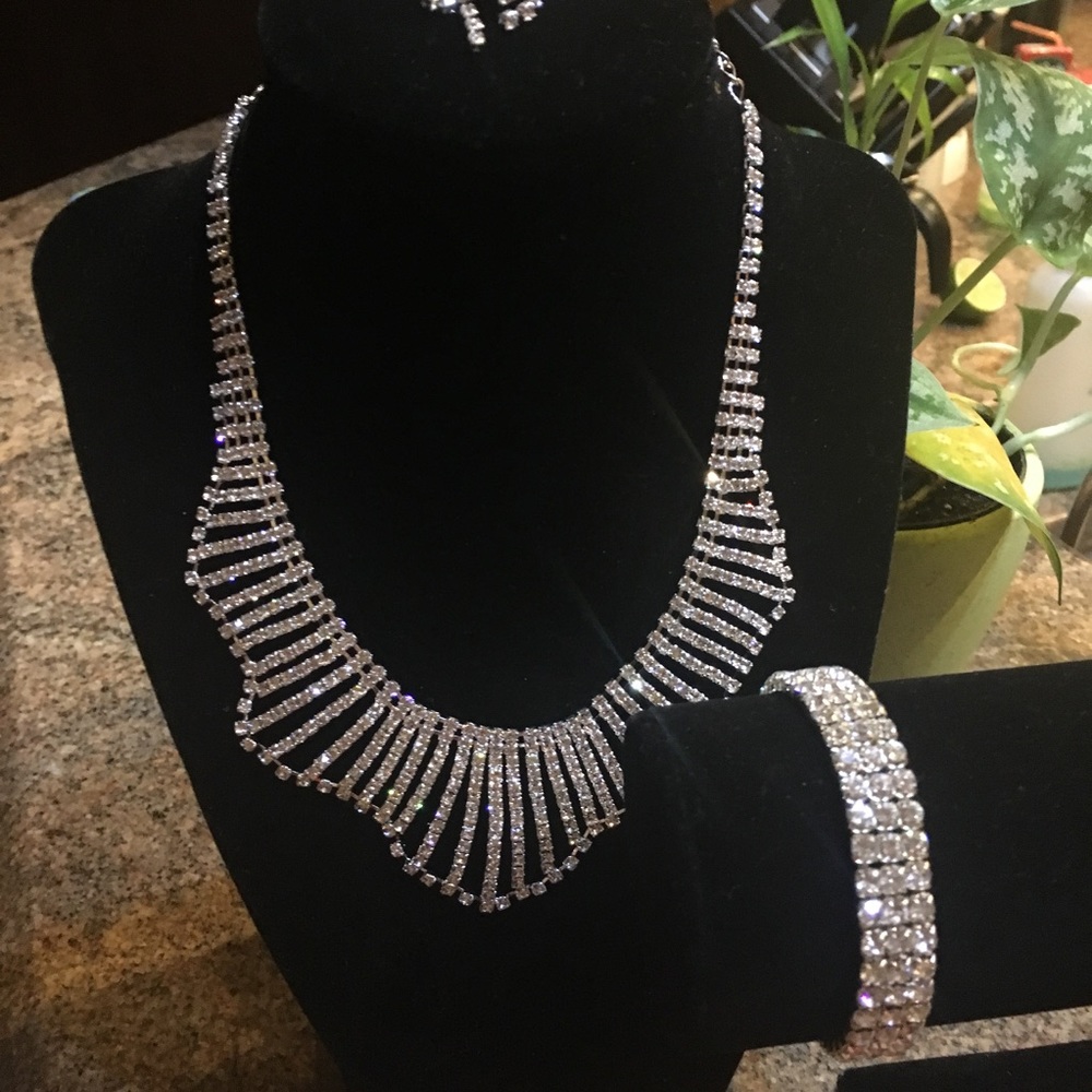 Free bracelet Wedding/prom jewelry set