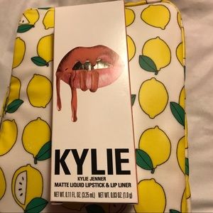 authentic kylie lip kit ~shade apricot