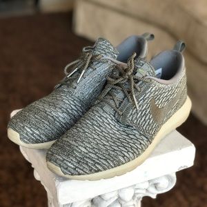 Custom Nike roshe run 2.0