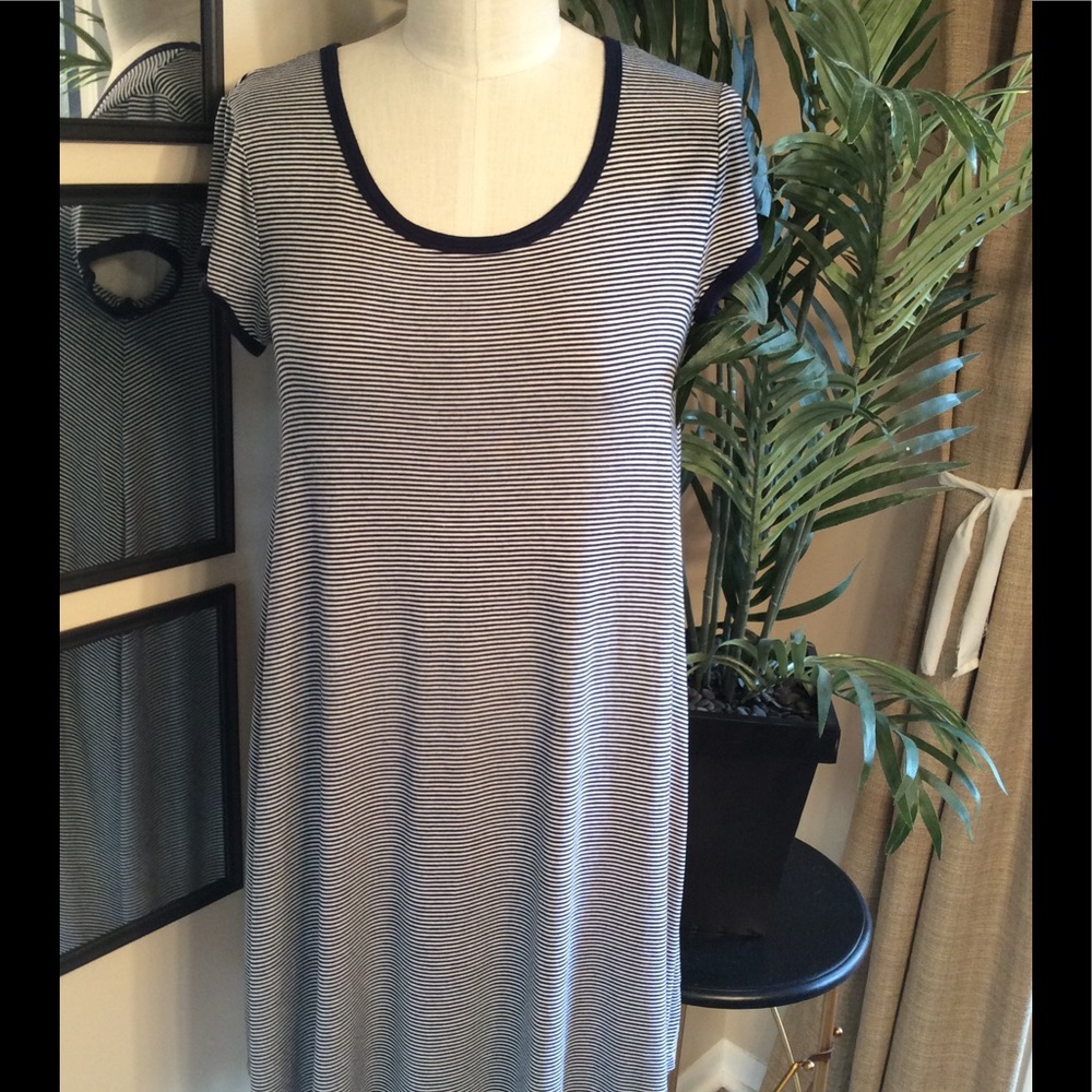 🇺🇸Navy and White T-Shirt Dress
